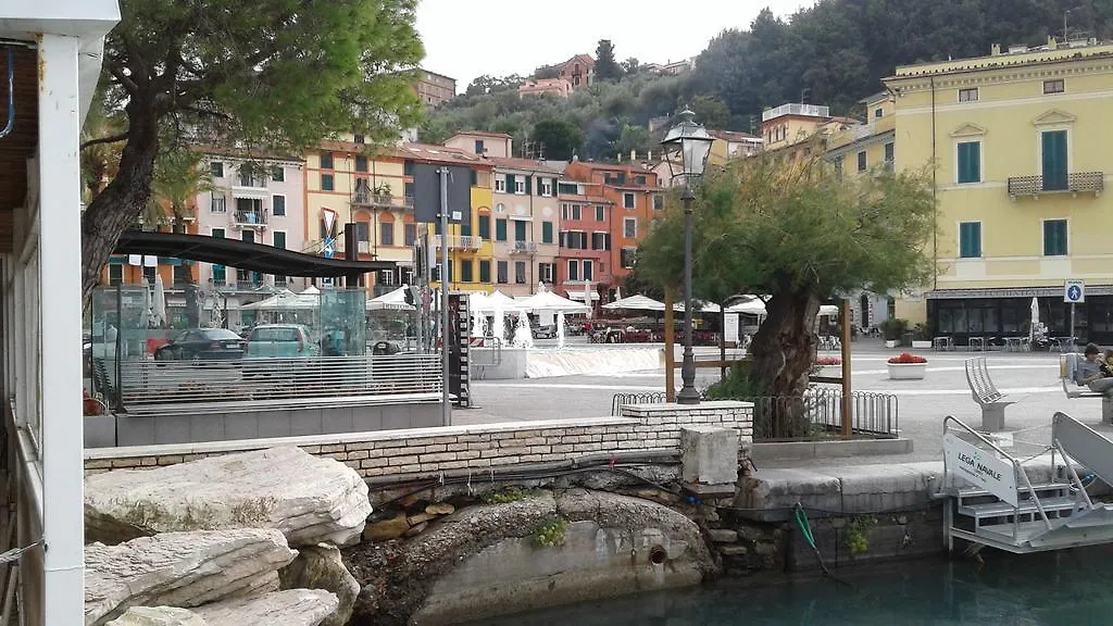 Semesterbostad Casa A Lerici Nell'Antico Borgo Villa Italien