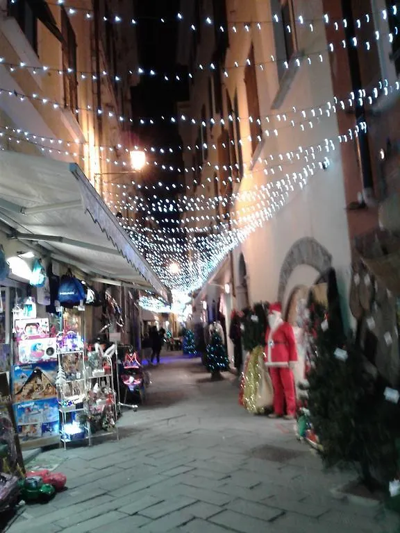 Semesterbostad Casa A Lerici Nell'Antico Borgo Villa Italien